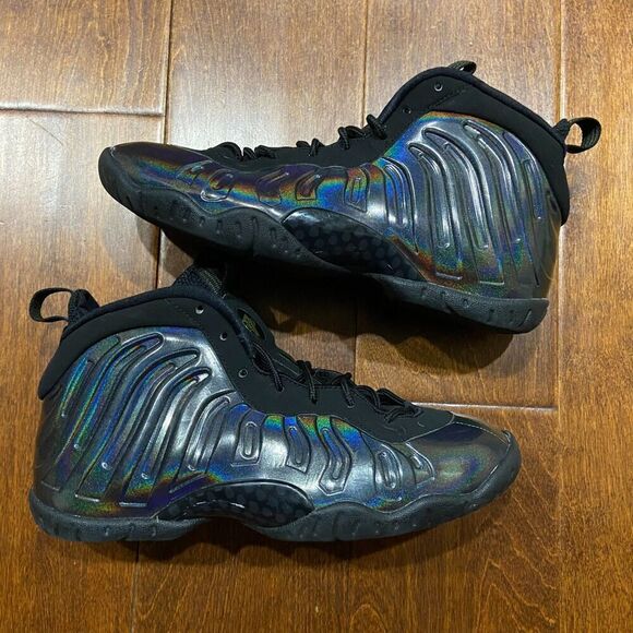 Nike Iridescent Black Women's Sneakers - Picture 3 of 9